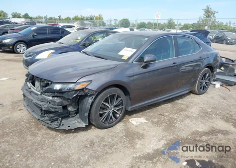 2022 Toyota Camry Se z USA, uszkodzony, nr VIN 4T1G11AK4NU698013